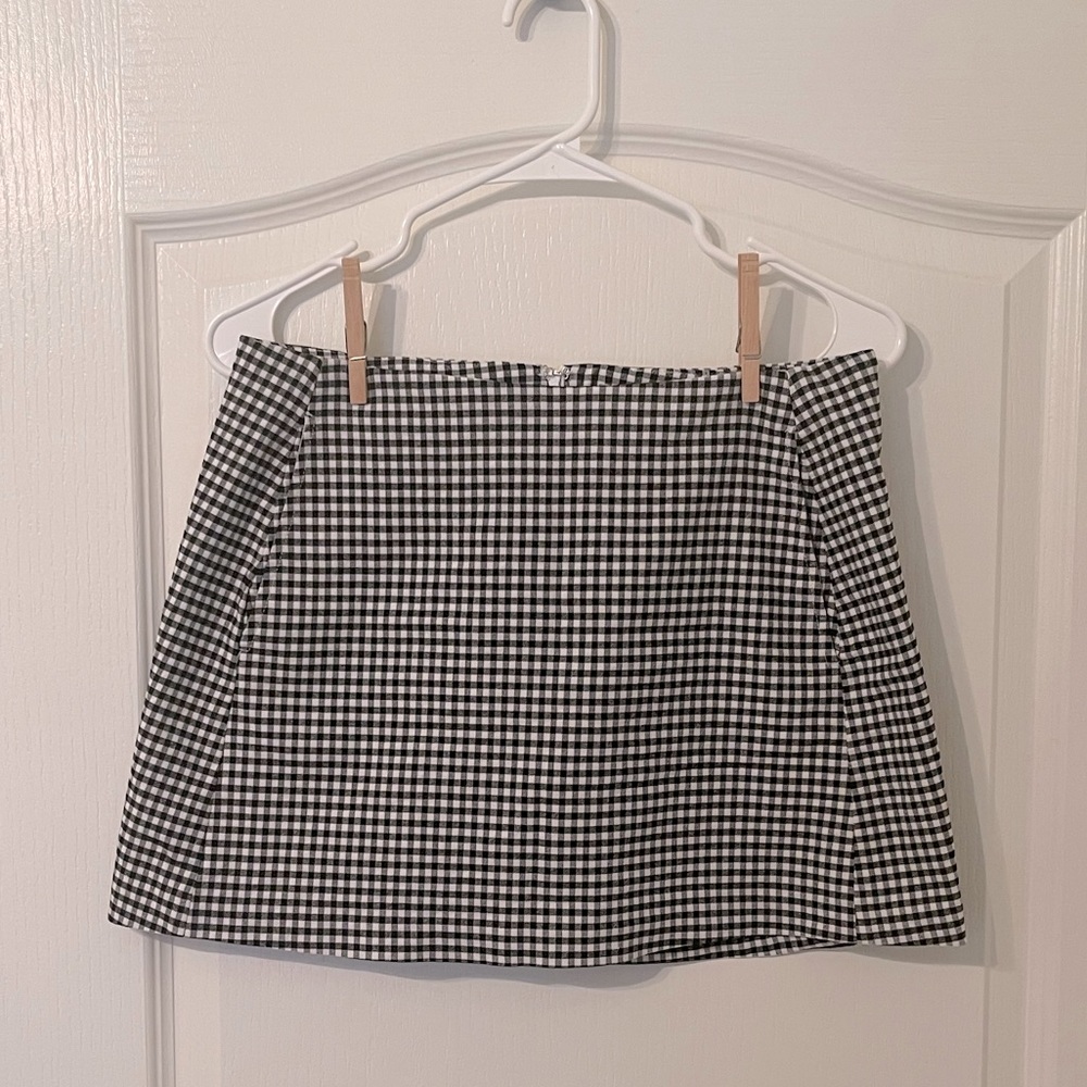 Urban Outfitters black and white plaid checkered mini skirt